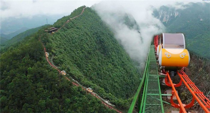 軌道爬山車(chē)1